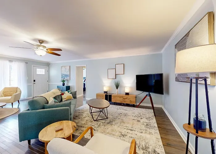 6 Mi To Dtwn: 'Macon Memories' Dog-Friendly Haven